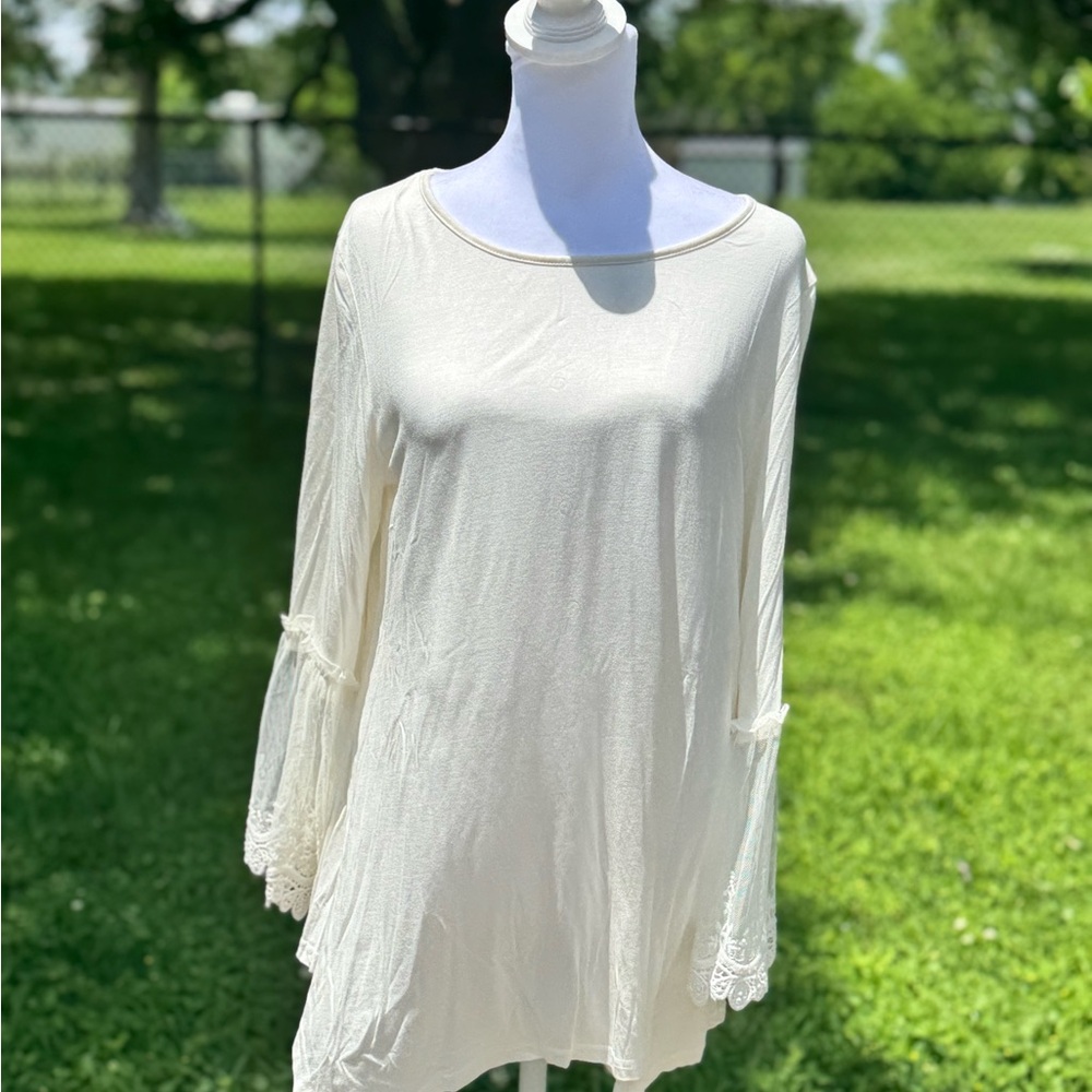 Elegant Cream Women's, Lace 3/4 sleeve Top Size L